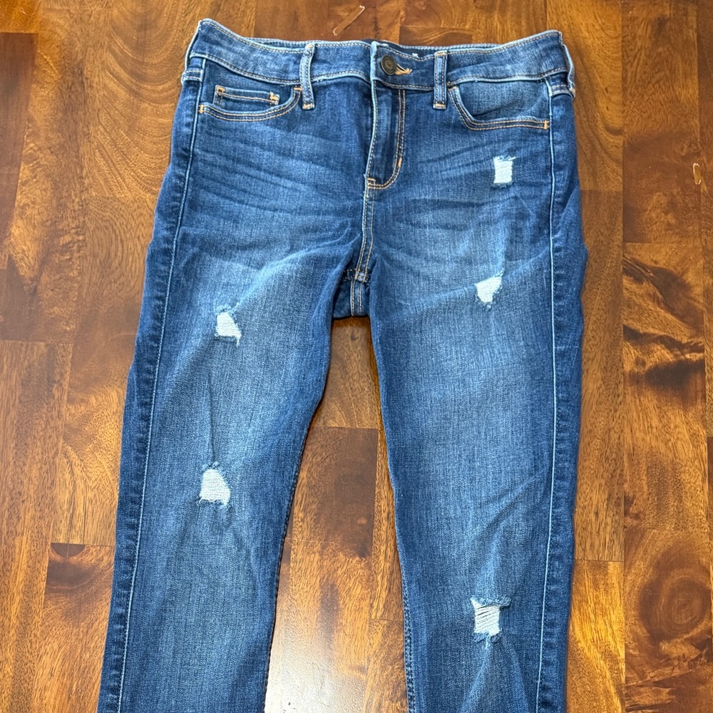 Woman’s Hollister mid-rise super skinny jeans